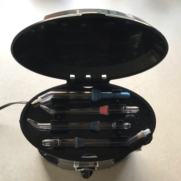 Oral Irrigator - Picture 7 of 13